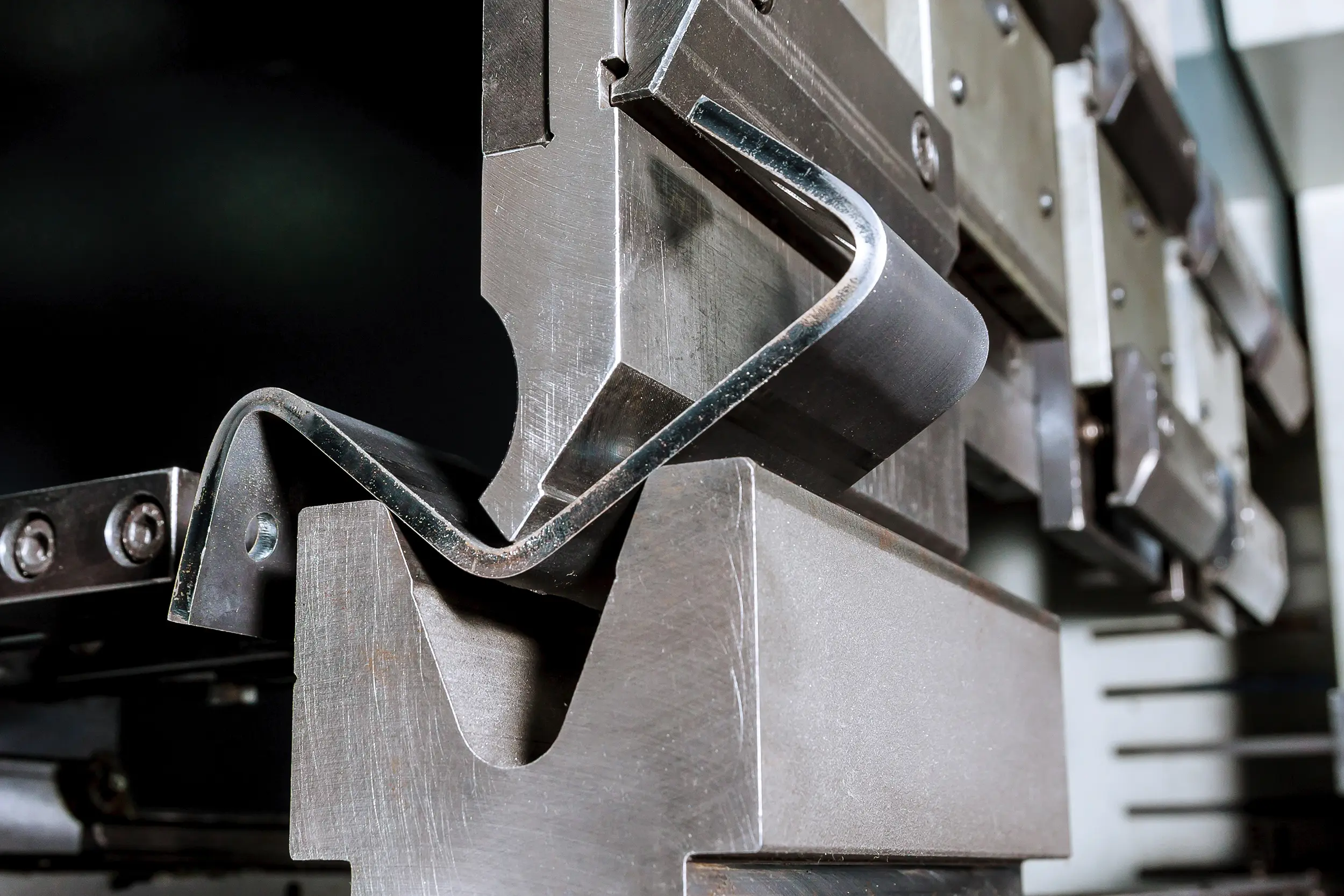 dr-nemo-process-of-bending-sheet-metal